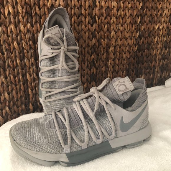 Nike Shoes Nike Mens Volleyball Shoes Size 2 Great Condition Poshmark